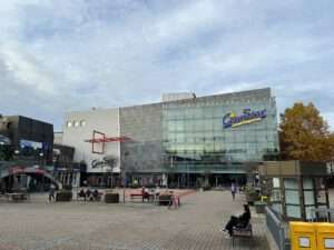 Aussenansicht des Kinos in Erlangen- red carpet event