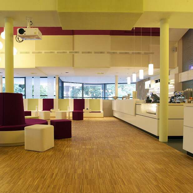 Einladende Atmosphäre im Cinestar Kino Cubix für Ihre Gäste