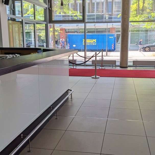 RCE Lounge für Firmenevent in Düssledorf mieten- Red Carp