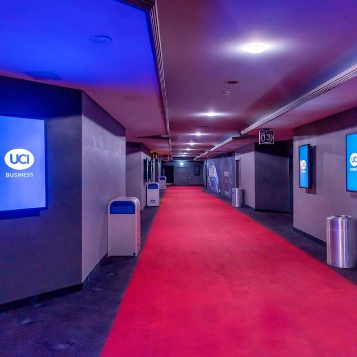 Kino in Bochum für Events buchen-red caret event