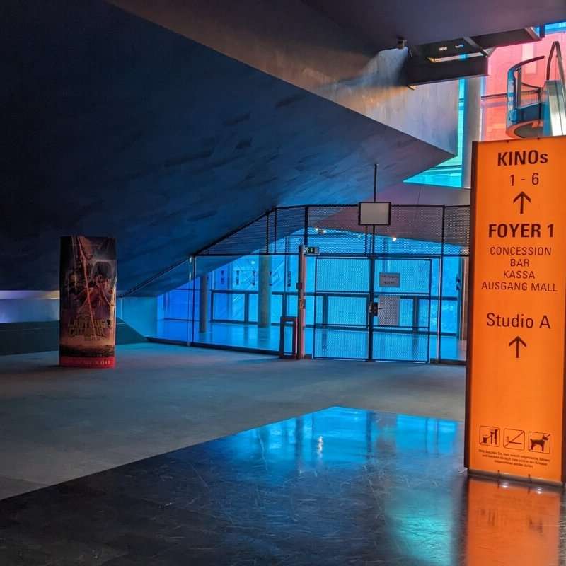 Hollywood Megaplex Kino Gasometer als Veranstaltungsort für Firmen nutzen-red carpet event
