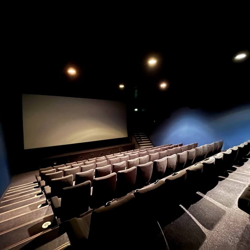 Präsentieren auf Großleinwand im Kino- red carpet event