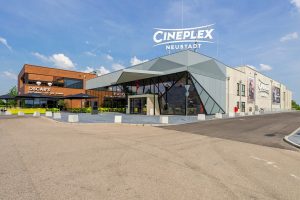 Neu Cineplex Neustadt Kino mieten für events- red carpet event
